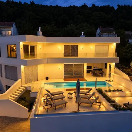 Luise Villa